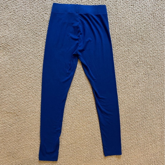 HP 💙 Lou & Grey Signature Soft Leggings - Picture 3 of 5